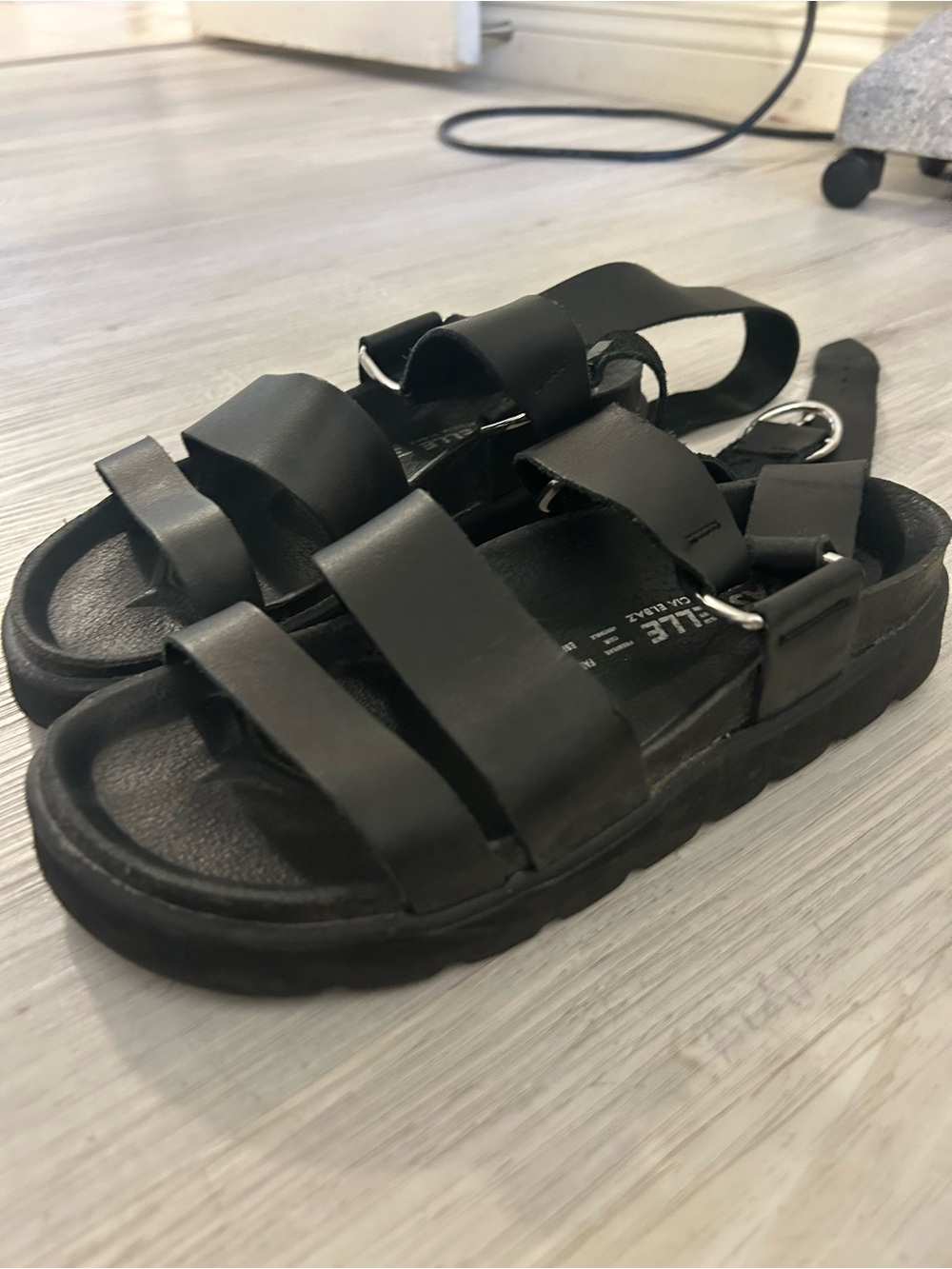 Women's Strappy Ankle-Buckle Sandals in black - Picture 2 of 7